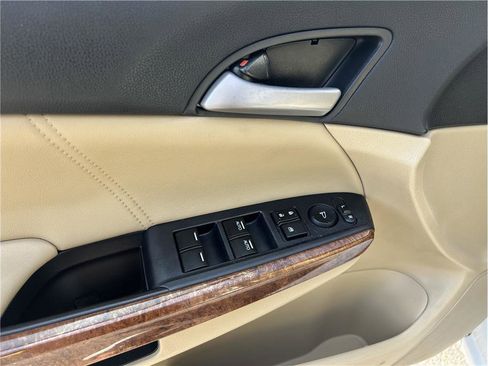 Used 2012 Honda Accord EX-L image 16
