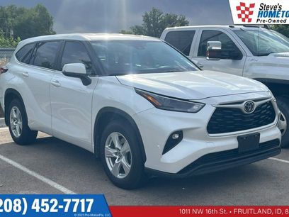 Used 2023 Toyota Highlander LE