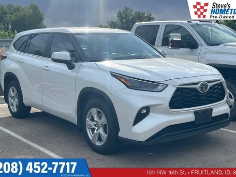 Used 2023 Toyota Highlander LE AWD/4WD image 1