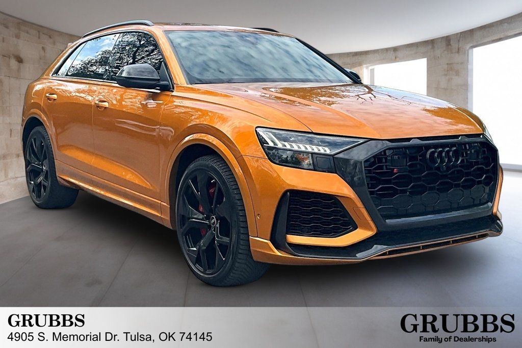 Used 2021 Audi RS Q8 w/ Carbon Optic Package AWD/4WD image 1