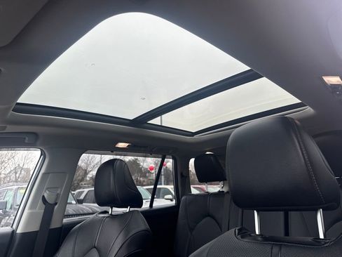 Used 2024 Toyota Grand Highlander Limited image 17