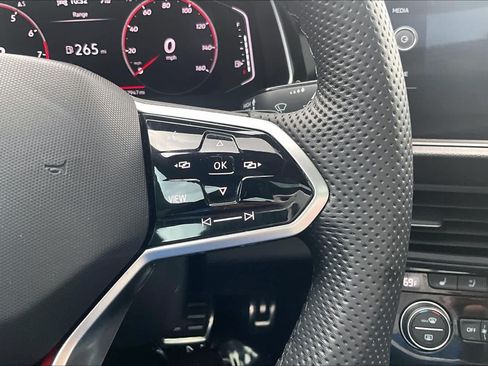 Used 2022 Volkswagen Jetta GLI Autobahn FWD image 25