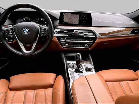 Used 2019 BMW 540i xDrive w/ Convenience Package AWD/4WD image 16