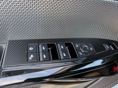 Certified 2023 BMW 740i 740i w/ Executive Package image 30