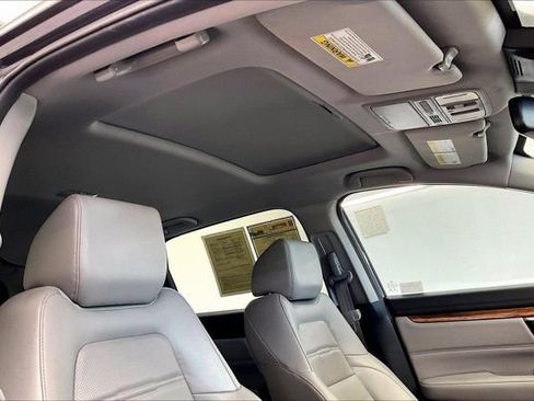 Used 2018 Honda CR-V Touring image 25