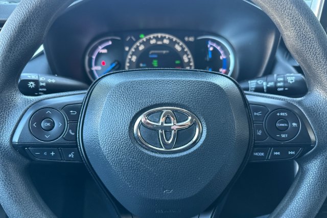 Used 2025 Toyota RAV4 XLE AWD/4WD image 26