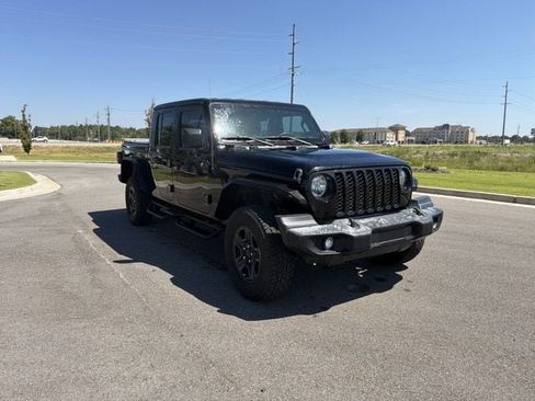Used 2021 Jeep Gladiator Sport AWD/4WD image 7