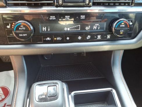 Used 2024 Nissan Pathfinder Rock Creek AWD/4WD image 22