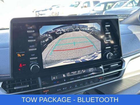 Used 2022 Toyota Sienna XSE image 4