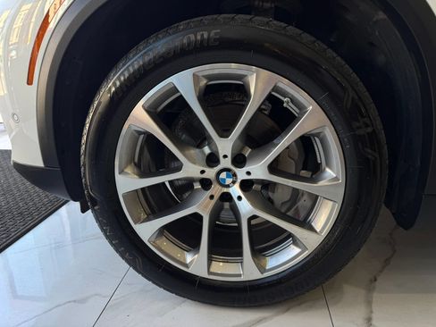 Used 2023 BMW X5 xDrive40i w/ Premium Package AWD/4WD image 8