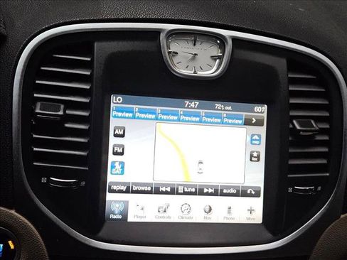 Used 2011 Chrysler 300 Limited RWD image 12