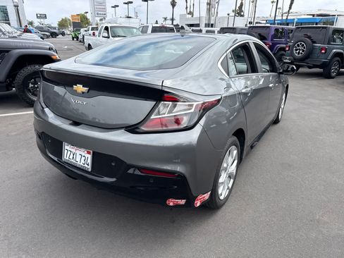 Used 2017 Chevrolet Volt Premier w/ Driver Confidence II Package FWD image 15