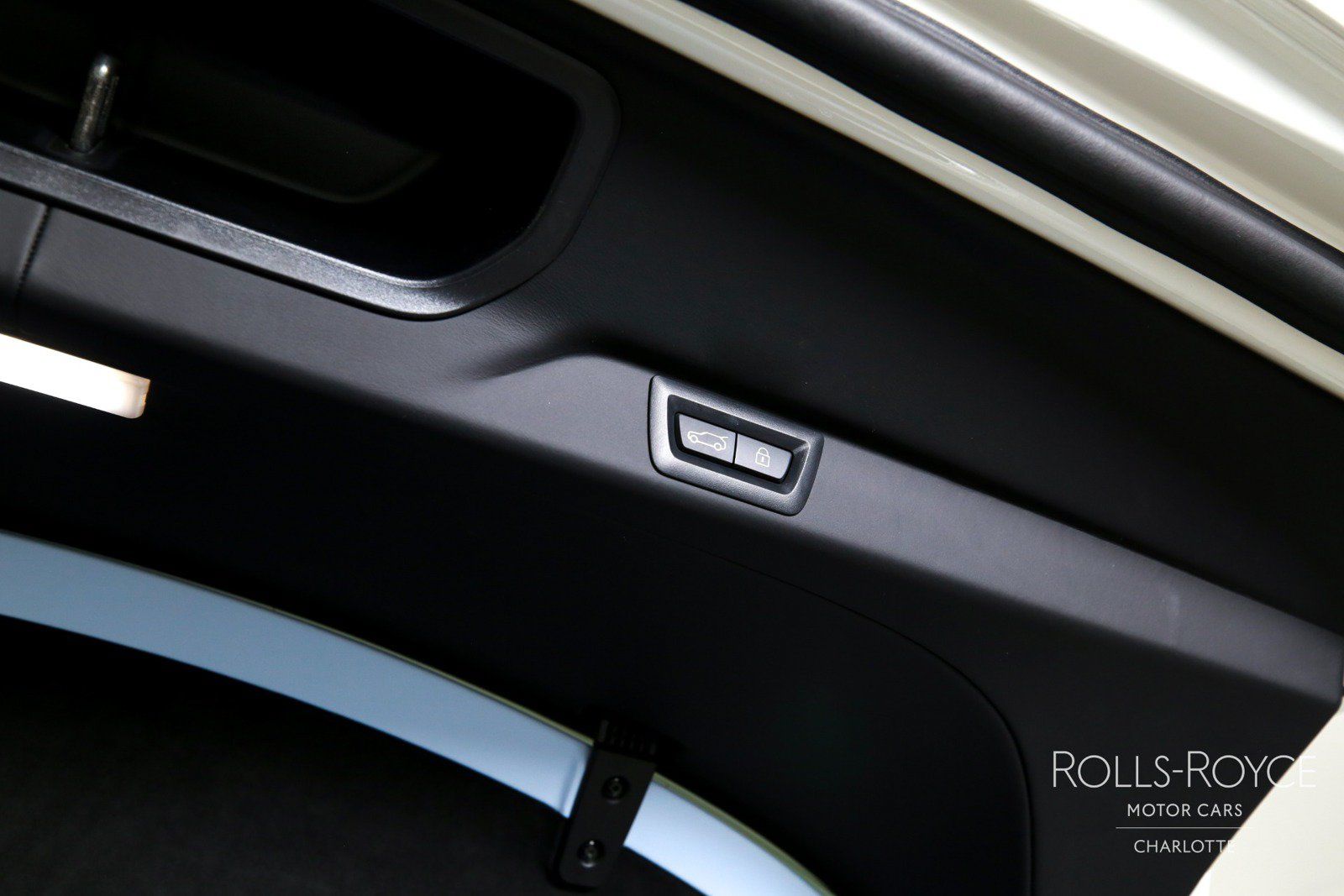 New 2027 Rolls-Royce Cullinan Black Badge AWD/4WD image 26