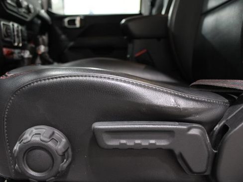Used 2020 Jeep Gladiator Rubicon AWD/4WD image 17