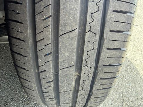 Used 2021 Chevrolet Bolt LT image 48