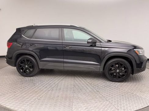 Used 2022 Volkswagen Taos SE AWD/4WD image 9