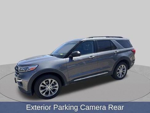 Used 2021 Ford Explorer XLT w/ Equipment Group 202A AWD/4WD image 4