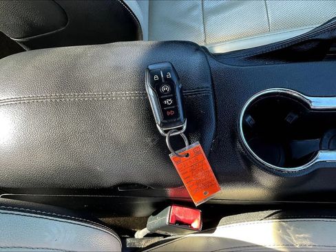 Used 2017 Ford Mustang Premium RWD image 33