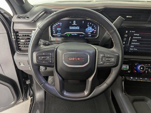Used 2025 GMC Sierra 2500 AT4 w/ Technology Package image 14