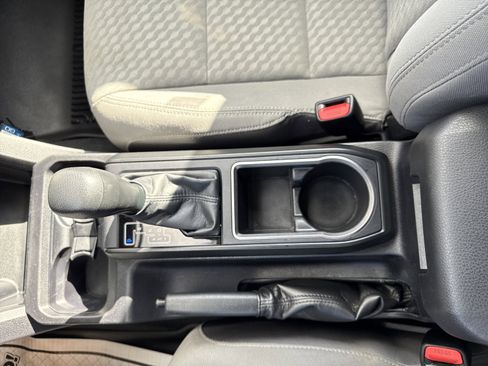 Used 2022 Toyota Tacoma SR image 15