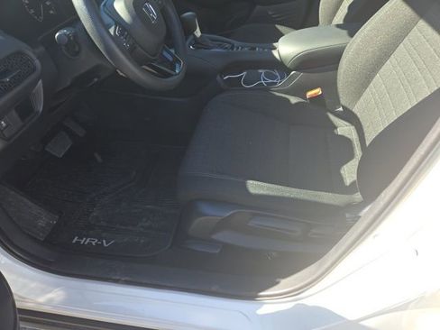 Used 2025 Honda HR-V LX image 10