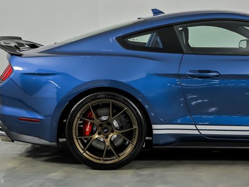 Used 2021 Ford Mustang Shelby GT500 w/ Technology Package image 13