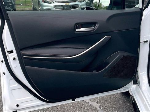 Used 2025 Toyota Corolla SE image 23