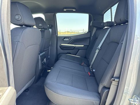 New 2026 GMC Canyon Elevation w/ LPO, Black Badging Package RWD image 23