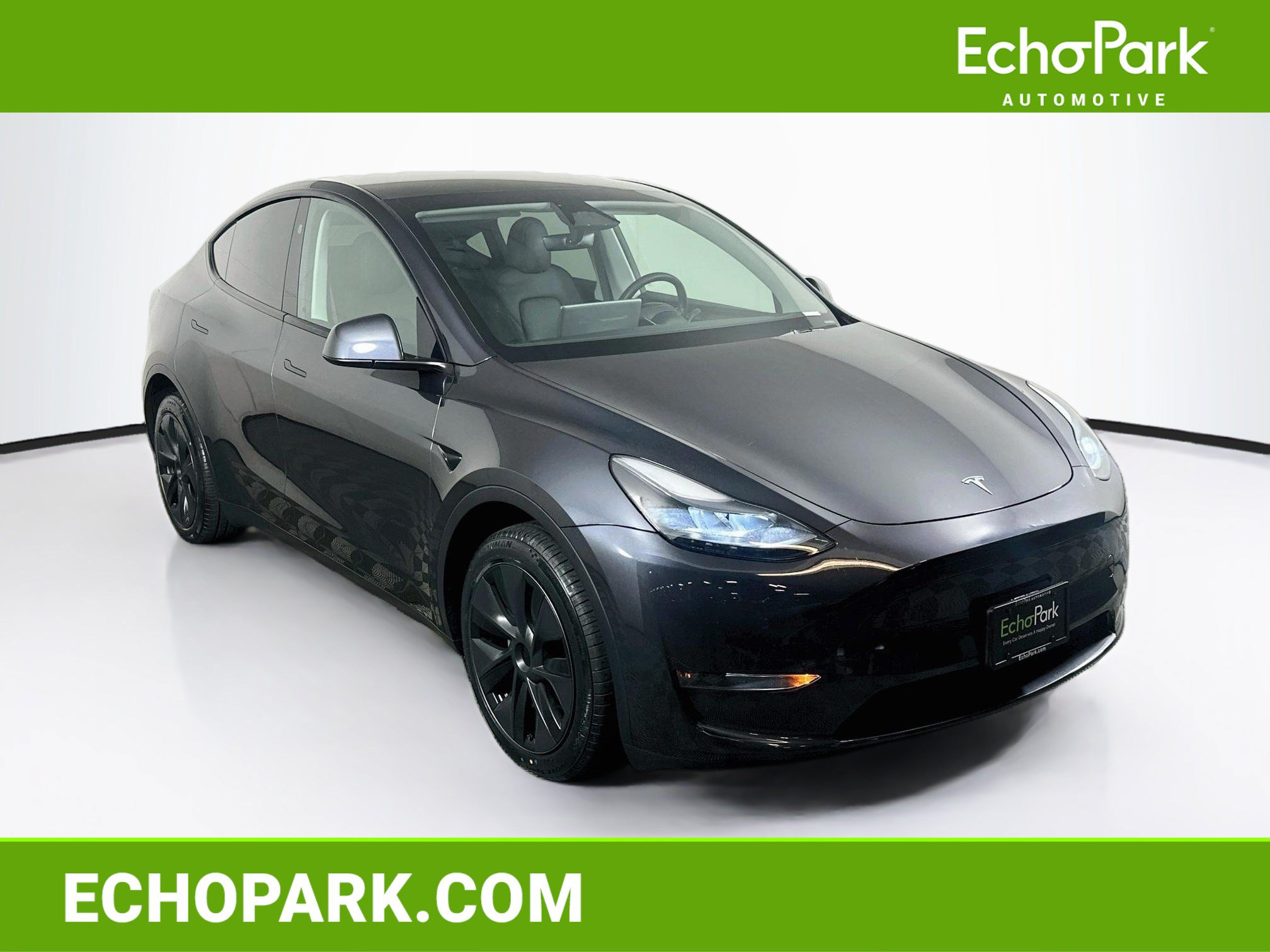 Used 2024 Tesla Model Y Long Range AWD/4WD image 1