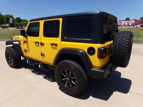 Used 2021 Jeep Wrangler Unlimited Sport image 28