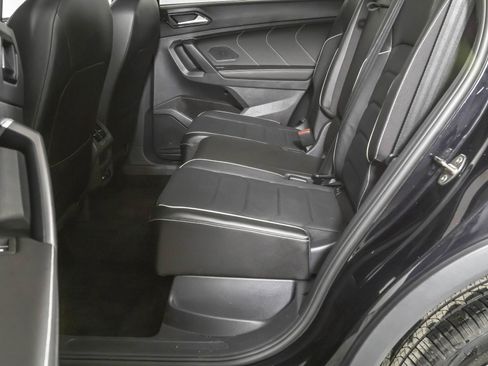 Used 2024 Volkswagen Tiguan SEL R-Line image 36