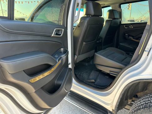 Used 2017 GMC Yukon Denali image 16