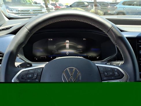 Certified 2023 Volkswagen Taos SE FWD image 25