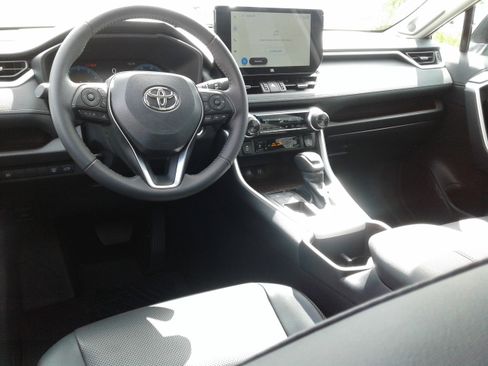 Used 2025 Toyota RAV4 Limited image 14
