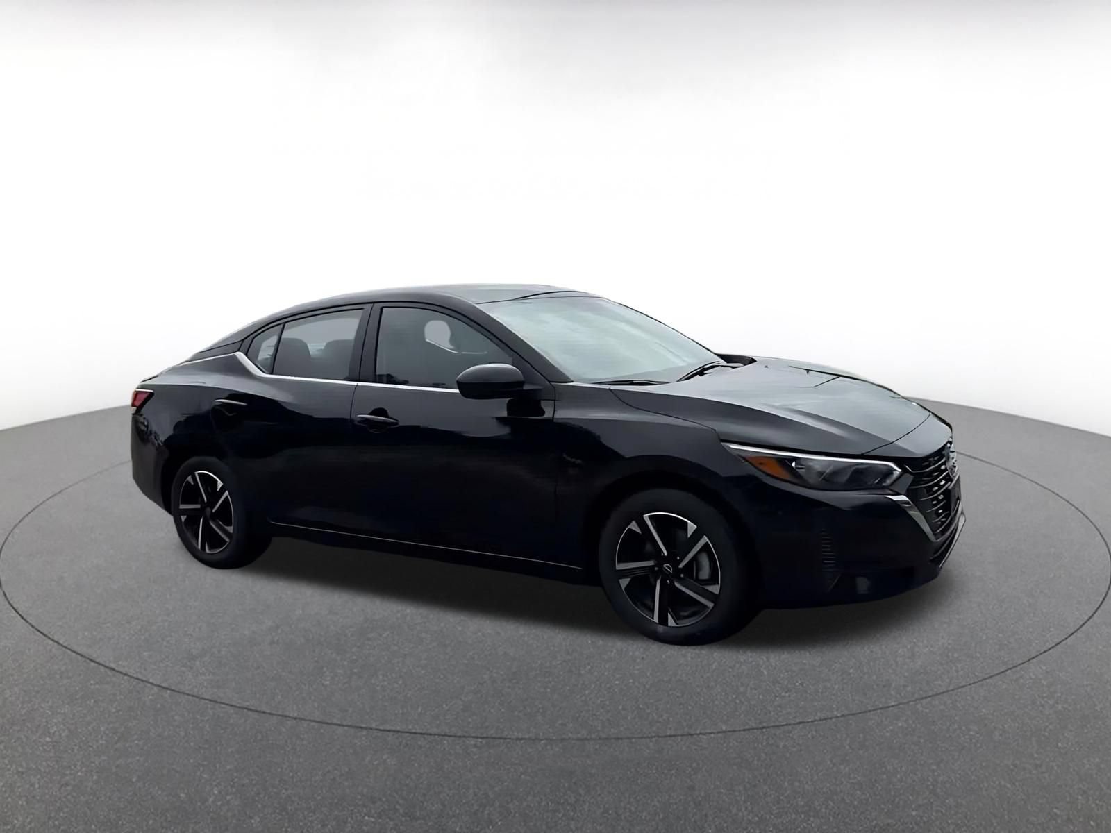 Used 2025 Nissan Sentra SV FWD image 2