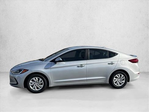 Used 2018 Hyundai Elantra SE w/ SE Connectivity Package 04 image 8