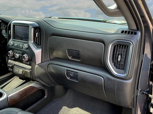 Used 2022 GMC Sierra 1500 SLT w/ SLT Premium Plus Package AWD/4WD image 29