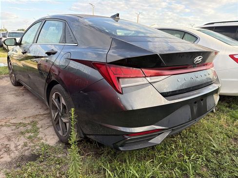 Used 2022 Hyundai Elantra SEL w/ Convenience + Premium Package FWD image 8