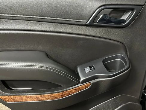 Used 2019 Chevrolet Tahoe Premier image 12