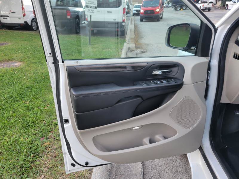 Used 2019 Dodge Grand Caravan SE w/ Power Convenience Group I FWD image 31