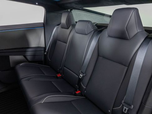 Used 2024 Tesla Cybertruck AWD Crew Cab image 17