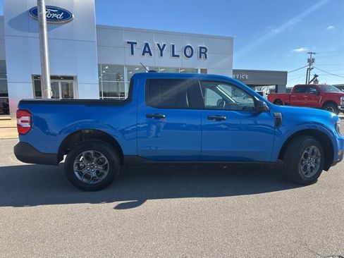 Certified 2025 Ford Maverick XLT w/ XLT Luxury Package image 18