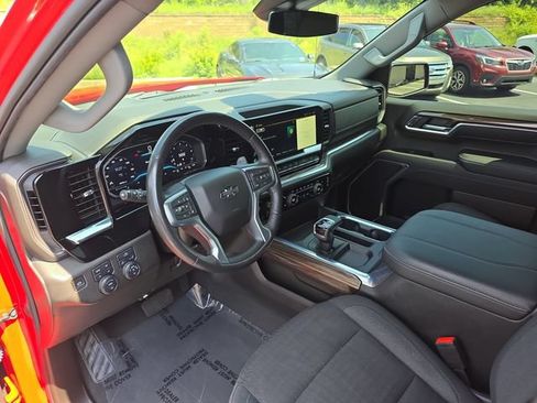 Used 2023 Chevrolet Silverado 1500 RST AWD/4WD image 19