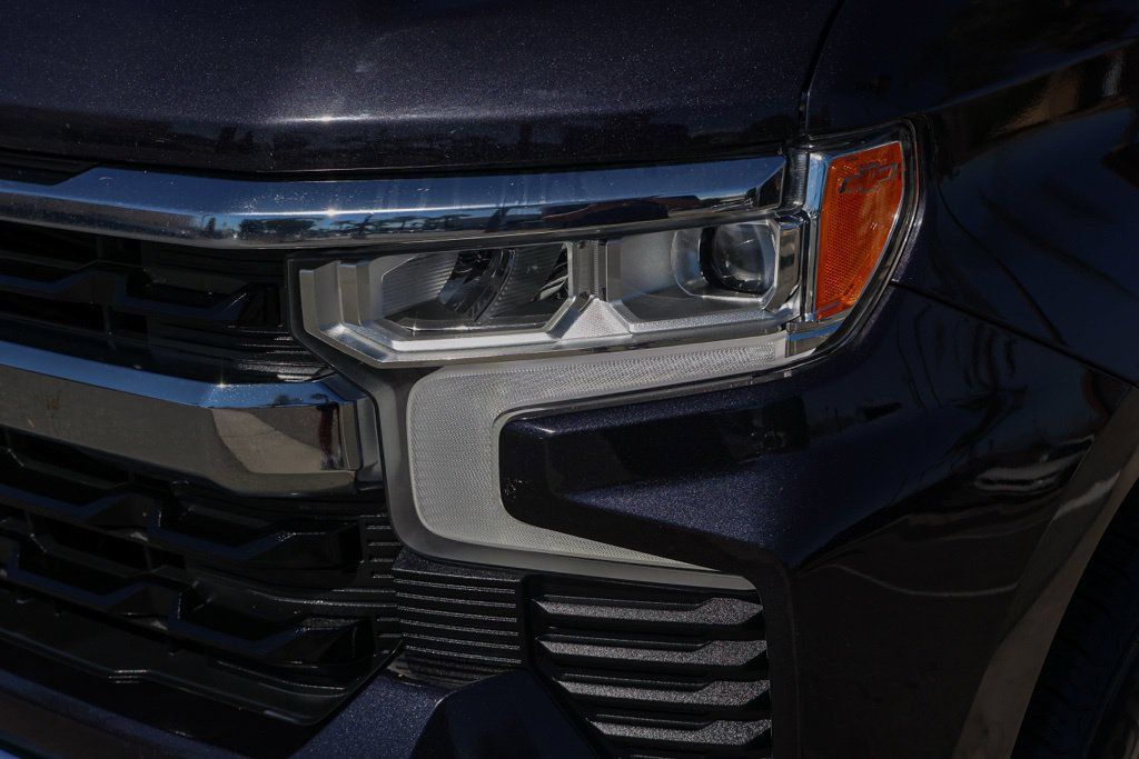 Used 2022 Chevrolet Silverado 1500 LT RWD image 11