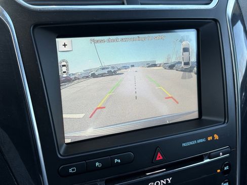 Used 2018 Ford Explorer Limited w/ Equipment Group 301A image 27