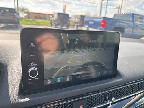 Used 2023 Honda Civic Touring image 17