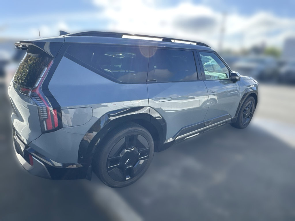 Certified 2024 Kia EV9 GT-Line AWD/4WD image 16