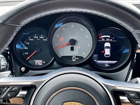 Used 2020 Porsche Macan S image 26