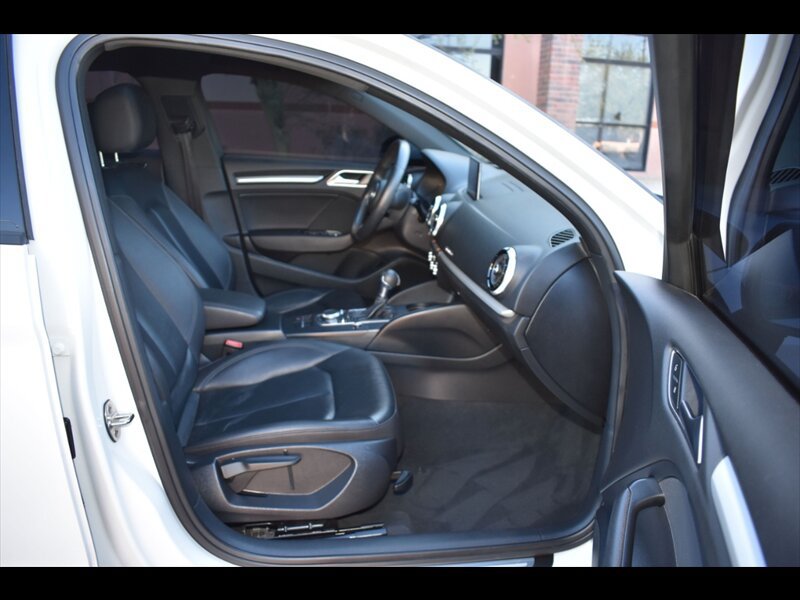 Used 2018 Audi A3 2.0T Premium w/ Convenience Package AWD/4WD image 32
