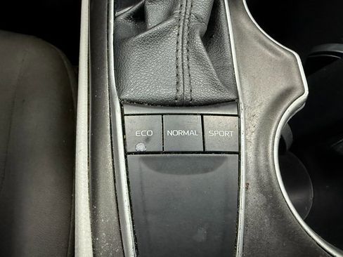 Used 2023 Toyota Camry LE image 19